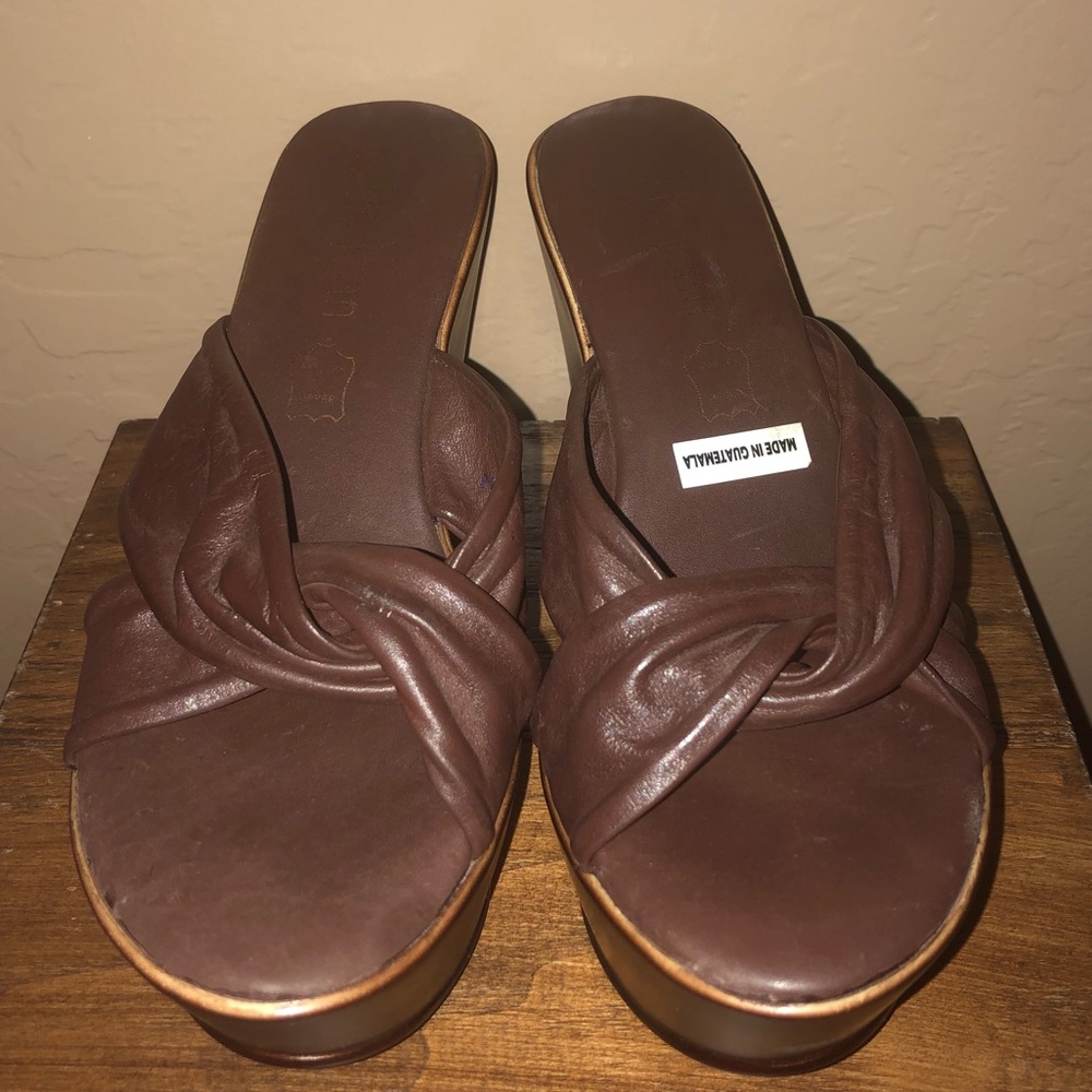 Cathy Jean Clog Style Wedge Twisted Front